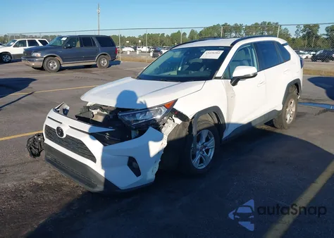 2021 Toyota Rav4 Xle из США, поврежденный, VIN 2T3W1RFV3MC109750